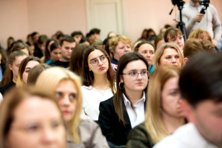 25.02.2020 Consultări publice pe platforma Comisiei cultură,educație, cercetare, tineret, sport și mass-media ”Bullying-ul în rîndul adolescenților din Republica Moldova” (49583295238)