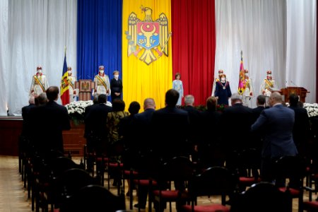 24.12.2020 Ceremonia de învestire a Președintelui ales al Republicii Moldova (50756975053)