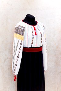 25.06.2020 Inaugurarea expoziției de costume tradiționale (50042848613)