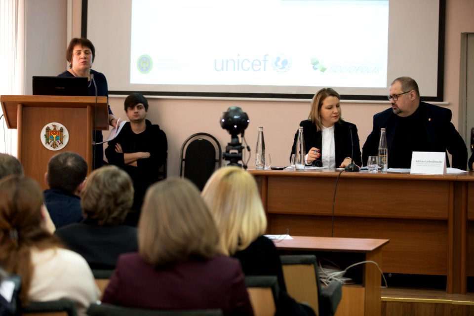 25.02.2020 Consultări publice pe platforma Comisiei cultură,educație, cercetare, tineret, sport și mass-media ”Bullying-ul în rîndul adolescenților din Republica Moldova” (49584023847)