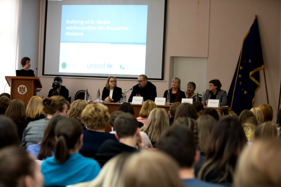 25.02.2020 Consultări publice pe platforma Comisiei cultură,educație, cercetare, tineret, sport și mass-media ”Bullying-ul în rîndul adolescenților din Republica Moldova” (49583790841)