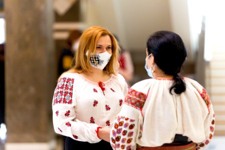 25.06.2020 Inaugurarea expoziției de costume tradiționale (50042846768)