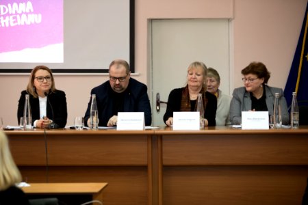 25.02.2020 Consultări publice pe platforma Comisiei cultură,educație, cercetare, tineret, sport și mass-media ”Bullying-ul în rîndul adolescenților din Republica Moldova” (49584024252)