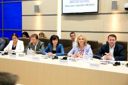 25.07.2019 Întrevederea Președintelui Parlamentului, Zinaida Greceanîi, cu reprezentanții Asociației Businessului European (EBA) și Camera de Comerț Americana (AmCham) (48372855137)