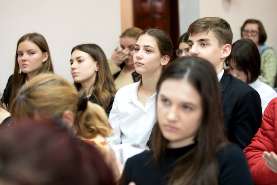 25.02.2020 Consultări publice pe platforma Comisiei cultură,educație, cercetare, tineret, sport și mass-media ”Bullying-ul în rîndul adolescenților din Republica Moldova” (49584024372)