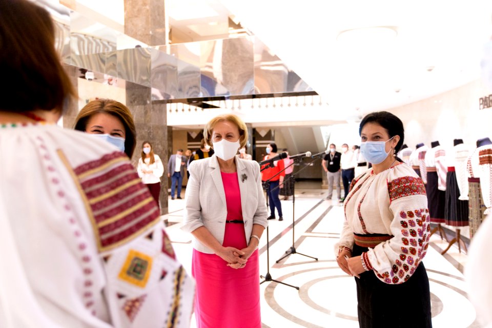 25.06.2020 Inaugurarea expoziției de costume tradiționale (50043406331)