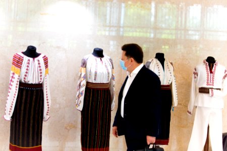 25.06.2020 Inaugurarea expoziției de costume tradiționale (50043660637)