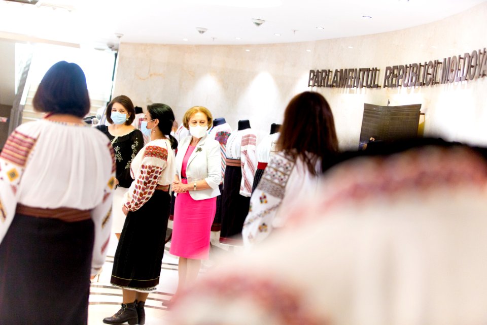 25.06.2020 Inaugurarea expoziției de costume tradiționale (50043661897)