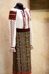 25.06.2020 Inaugurarea expoziției de costume tradiționale (50043662607)