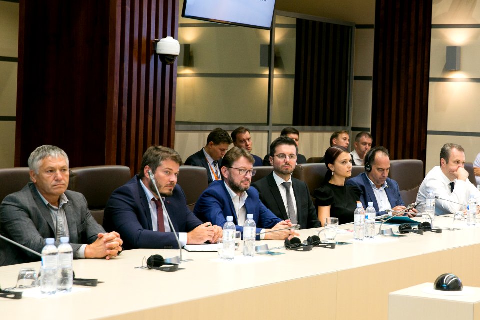 25.07.2019 Întrevederea Președintelui Parlamentului, Zinaida Greceanîi, cu reprezentanții Asociației Businessului European (EBA) și Camera de Comerț Americana (AmCham) (48372853207)