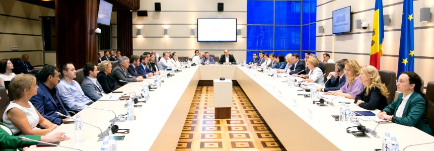 25.07.2019 Întrevederea Președintelui Parlamentului, Zinaida Greceanîi, cu reprezentanții Asociației Businessului European (EBA) și Camera de Comerț Americana (AmCham) (48372853552)