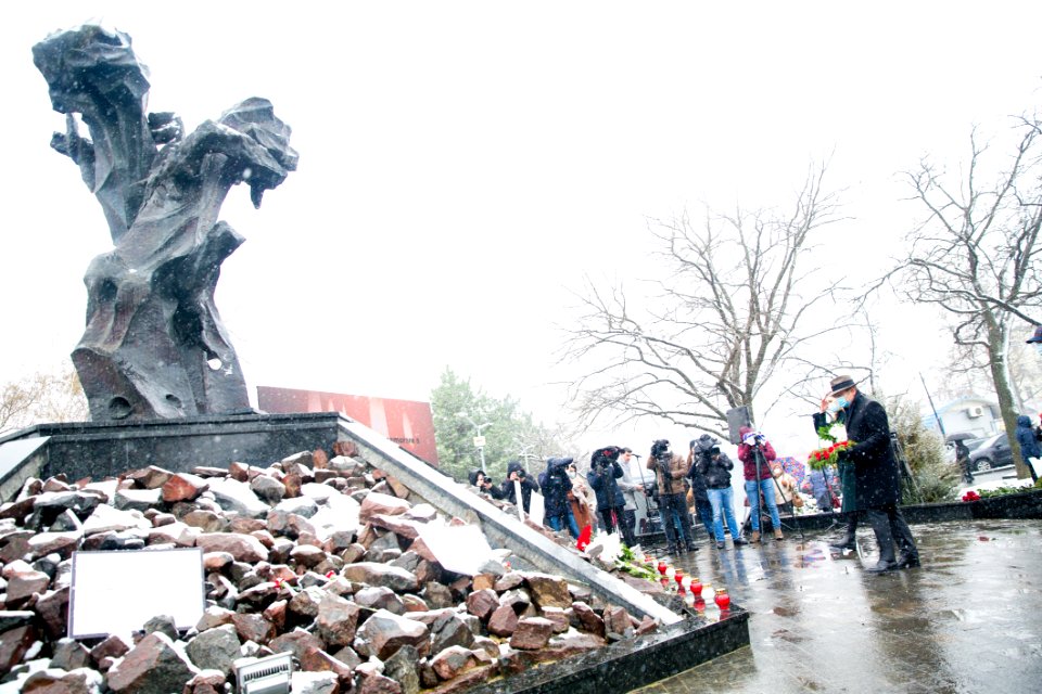 27.01.2021 Ziua internațională de comemorare a victimelor Holocaustului (50880104788)