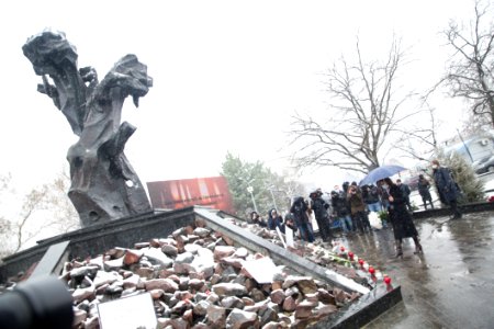 27.01.2021 Ziua internațională de comemorare a victimelor Holocaustului (50880925657)