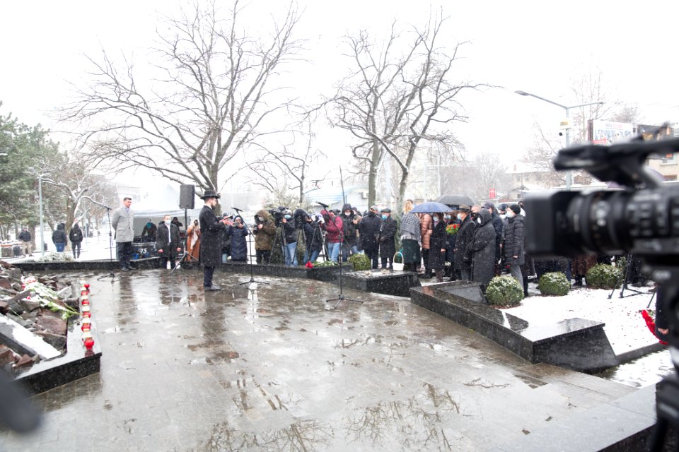 27.01.2021 Ziua internațională de comemorare a victimelor Holocaustului (50880926132)