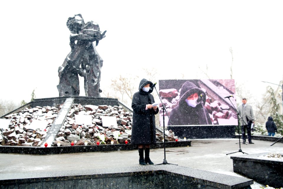 27.01.2021 Ziua internațională de comemorare a victimelor Holocaustului (50880927847)