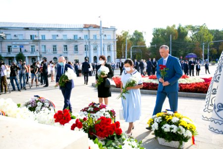27.08.2020 Depunere de flori la Memorialul ”Eternitate” și la Monumentul lui Ștefan cel Mare și Sfânt (50273964326)