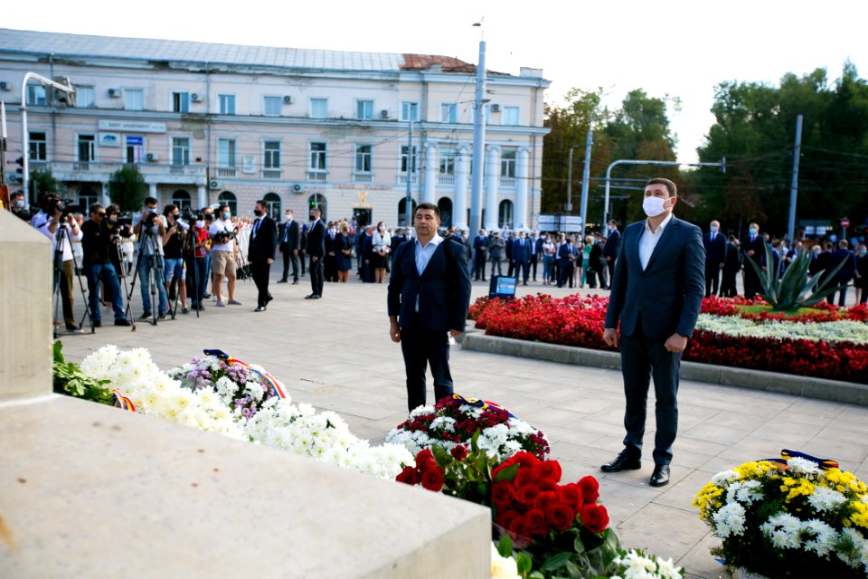 27.08.2020 Depunere de flori la Memorialul ”Eternitate” și la Monumentul lui Ștefan cel Mare și Sfânt (50273965941)