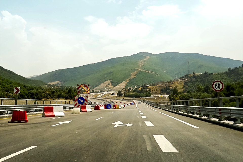 Autoroute Chiffa Berrouaghia الطريق السريع شفة البرواقية (48216299527)