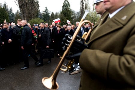 Beata Szydło i Jarosław Kaczyński podczas 6 rocznicy tragedii smoleńskiej