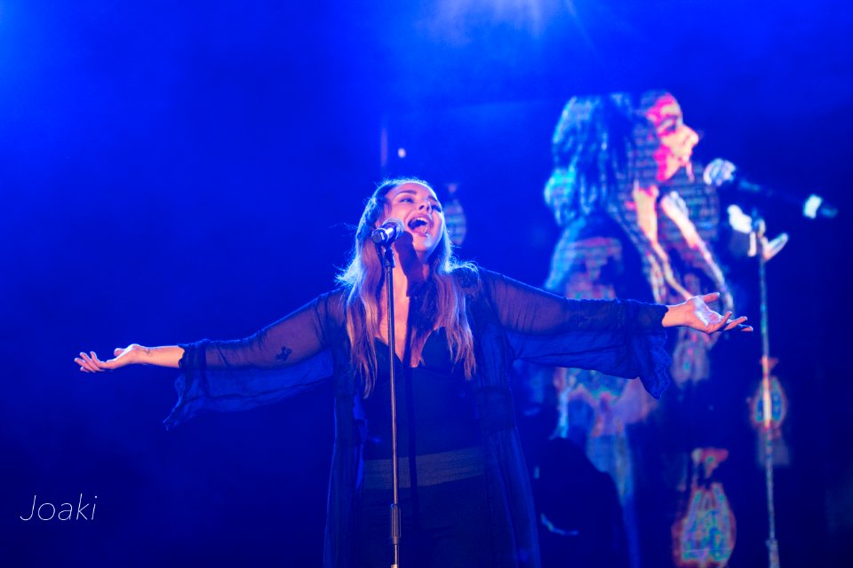 CHENOA CONCIERTO FIESTAS VALLADOLID 2018 IMG 1334-imp (42768608700)