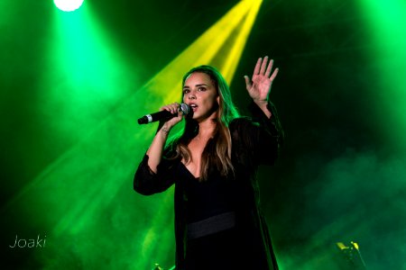 CHENOA CONCIERTO FIESTAS VALLADOLID 2018 IMG 1102-imp (44528580892)