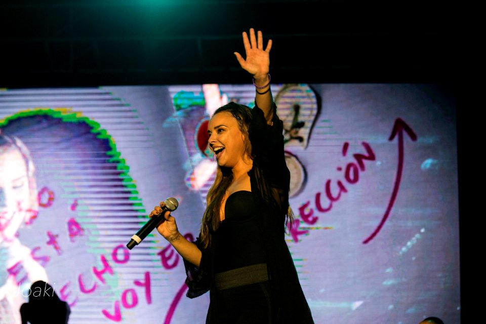 CHENOA CONCIERTO FIESTAS VALLADOLID 2018 IMG 1653-imp (43668623725)