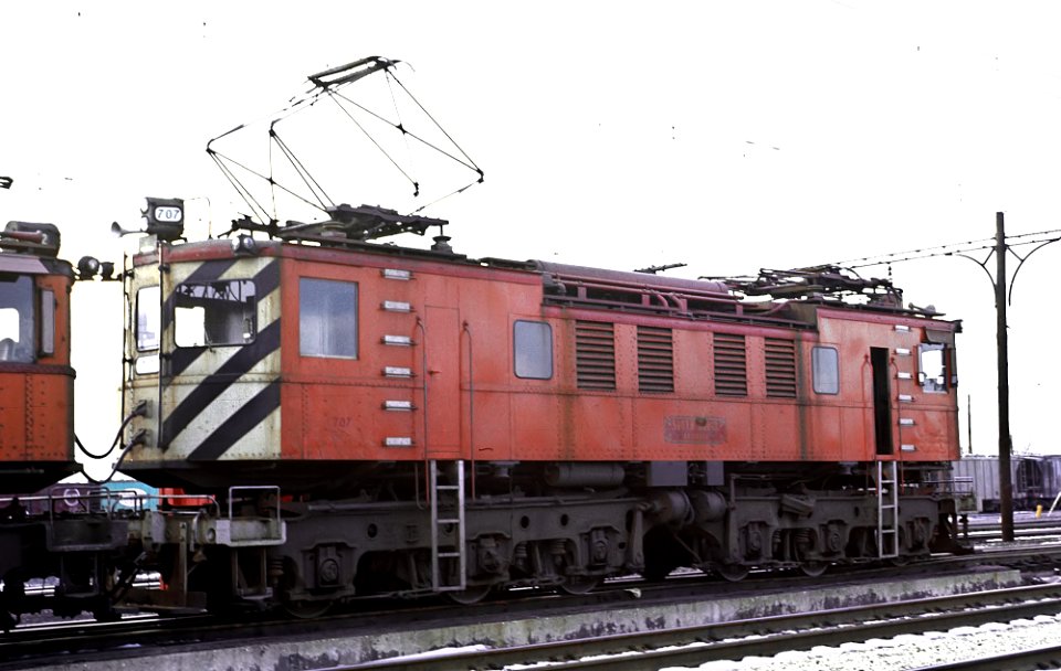 Chicago South Shore & South Bend 707 in Burnham Yard, January 1972 (22257450060)
