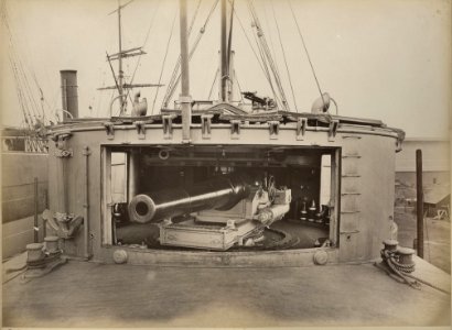 Chinese cruiser Yangwei armed with an Armstrong Whitworth built 254 mm 10in Gun, dry docked on the river Tyne Newcastle 1881. (49613705831)