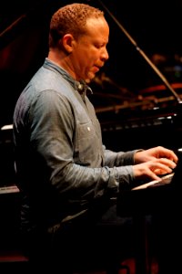 Chris Lightcap’s Bigmouth,19 maart 2017 BIM – Craig Taborn (33814981320)