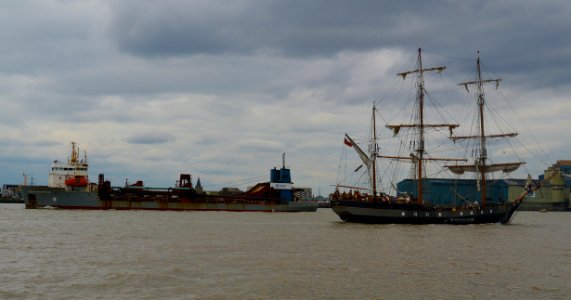 City of Westminster and Earl of Pembroke, Woolwich Reach, River Thames, London (33881086492) photo
