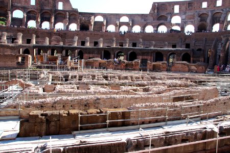 Colosseum (48416250917)