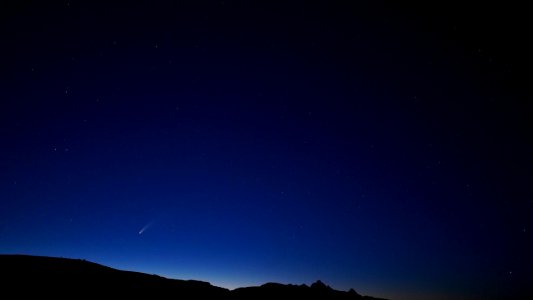 Comet NEOWISE (50115094678)