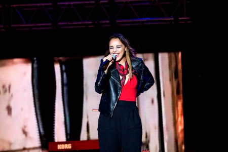 CONCIERTO CHENOA ZARAGOZA - FIESTAS PILAR 2018 IMG 2699-imp (44439070214)