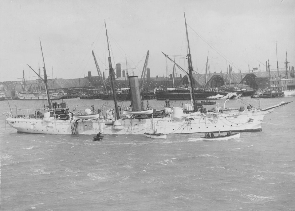 Cruiser HMS Porpoise (1886) Location unknown. (49697784076)