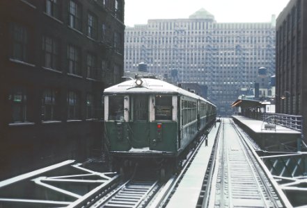 CTA 6-car 4000 series Ravenswood A train near Grand Ave. Station, Chicago, IL om February 2, 1968 (22233419570)
