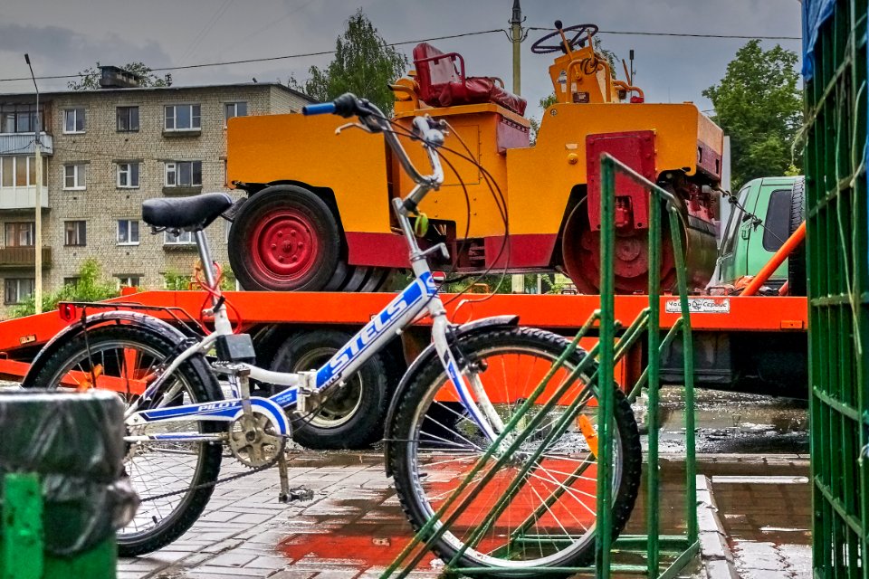 Cycle and roller (35474201252)