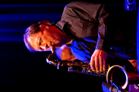 Dave Holland Quartet 14 juli 2015 BIM - Chris Potter (29574439806) photo