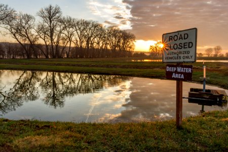Daybreak at Gavins Point National Fish Hatchery (49592166523)