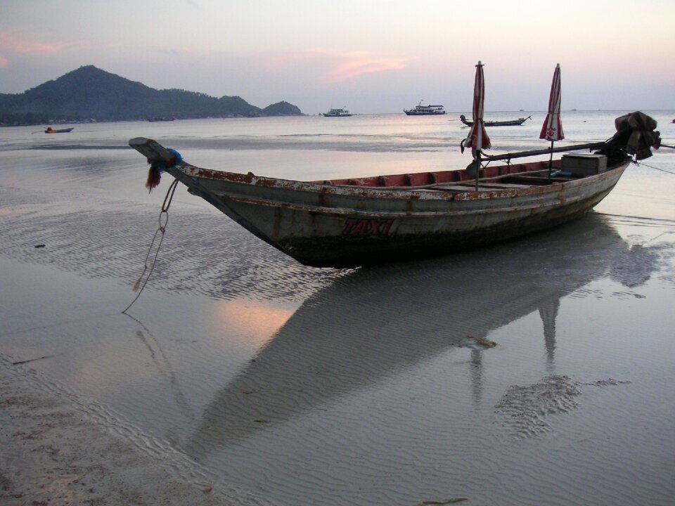 Sea coast reflections photo