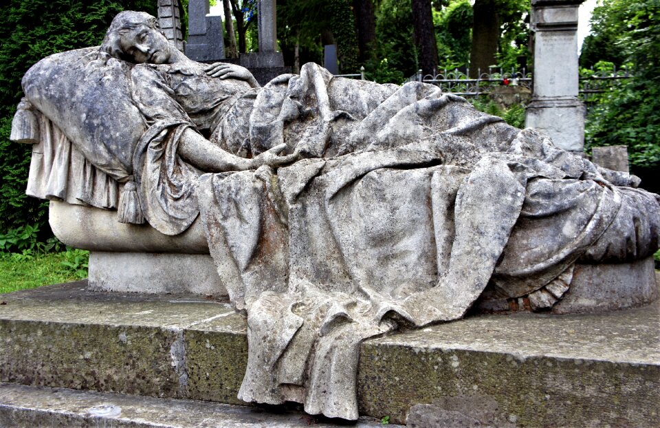 Death cemetery memorial photo