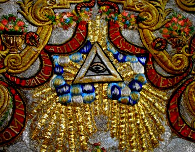 Detail of the holy vestment - Embroidery (about 1725) of Polish manufacture - Museum Quadreria dei Girolamini in Naples (44855930945)
