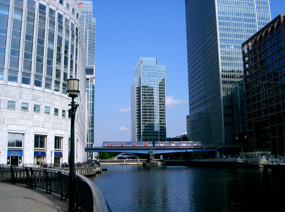 DLR-MiddleDock-CIMG0218 (35816906163)
