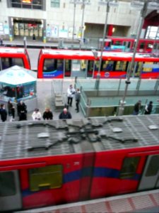 DLR-B92-B07-B92-CanaryWharf-P1070541 (36521434352)