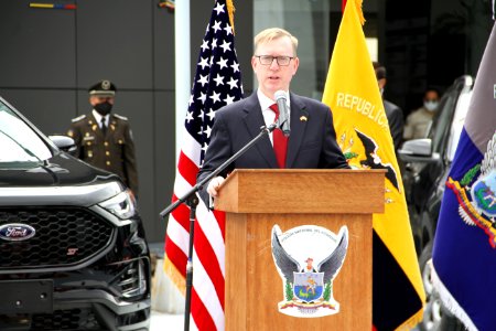 Donación de vehículos para la Policía Nacional (50544513808)