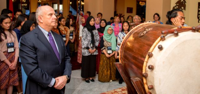 Dubes Donovan Berbuka Puasa bersama Peserta Program YES (28894071758)