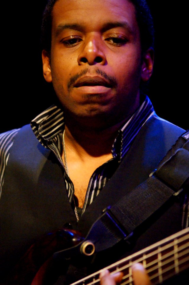 Dual Identity 18 december 2011 BIM Amsterdam - Rich Brown (50890976208)