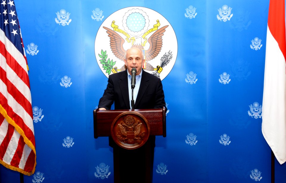 Dubes Donovan Membuka EducationUSA Fair (38698592630)