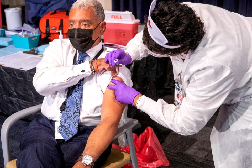 Duggan at Speed Bump- Flu Shot N-Conf.-2086 (50350887732)