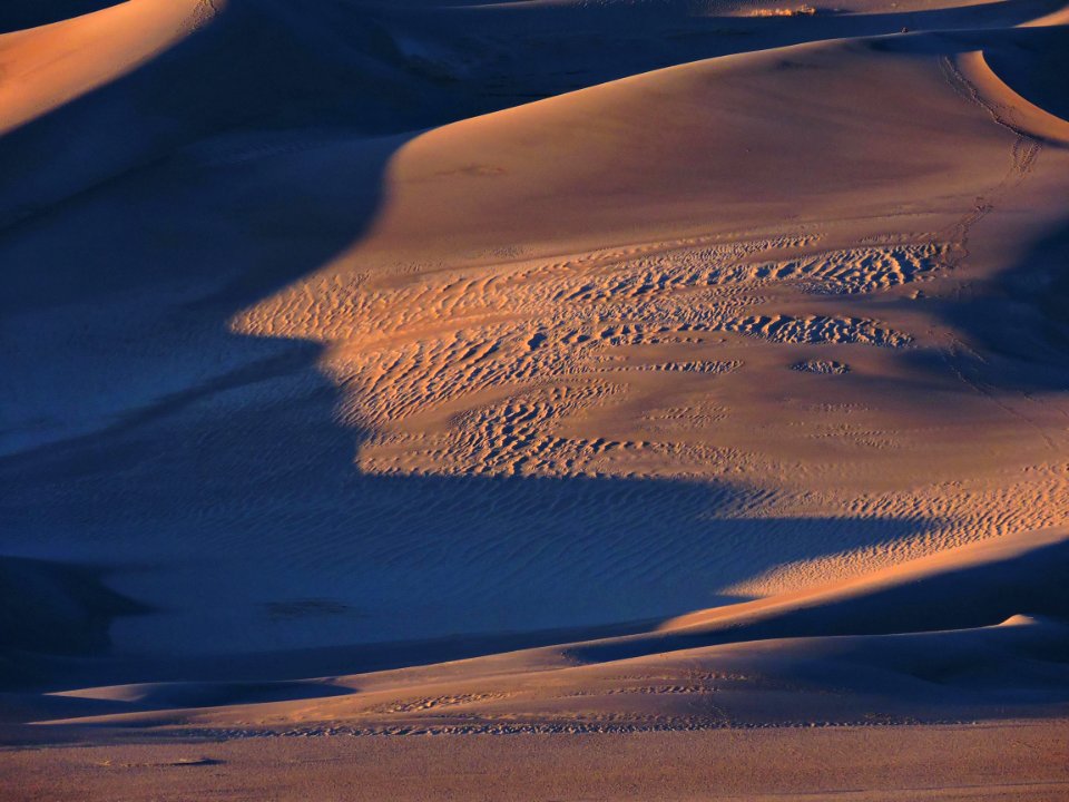 Dune Shape Resembling the Profile of a Woman's Face (28391927769)