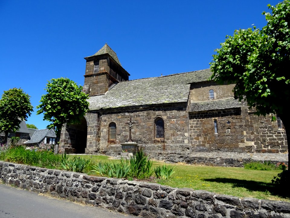 Eglise Saint-Hippolyte, Saint Hippolyte, Cantal